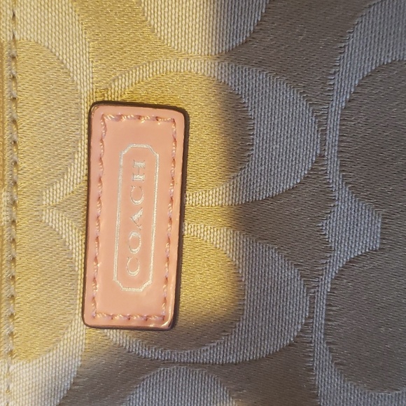 Brown Coach Tortoise Frames & Coach Wristlet & Cleaning Cloth - Picture 7 of 10